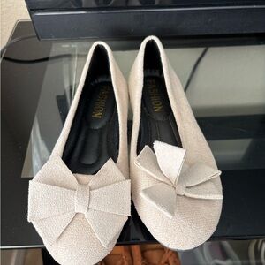 Women's Cream Bow Flats